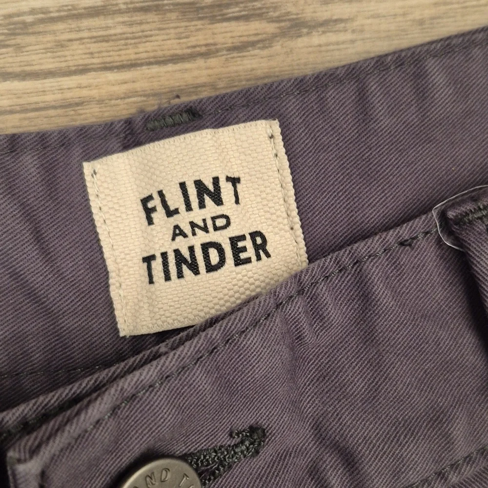 FLINT AND TINDER Solid Dark Grey Sz 32 x 9